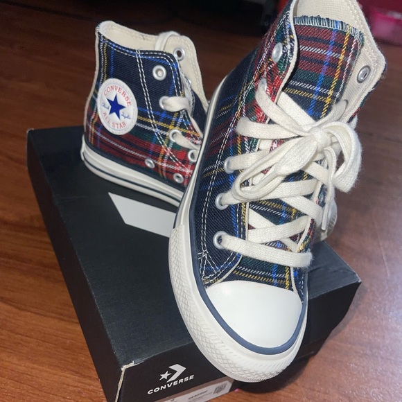 Like new little girl converse - Picture 3 of 3